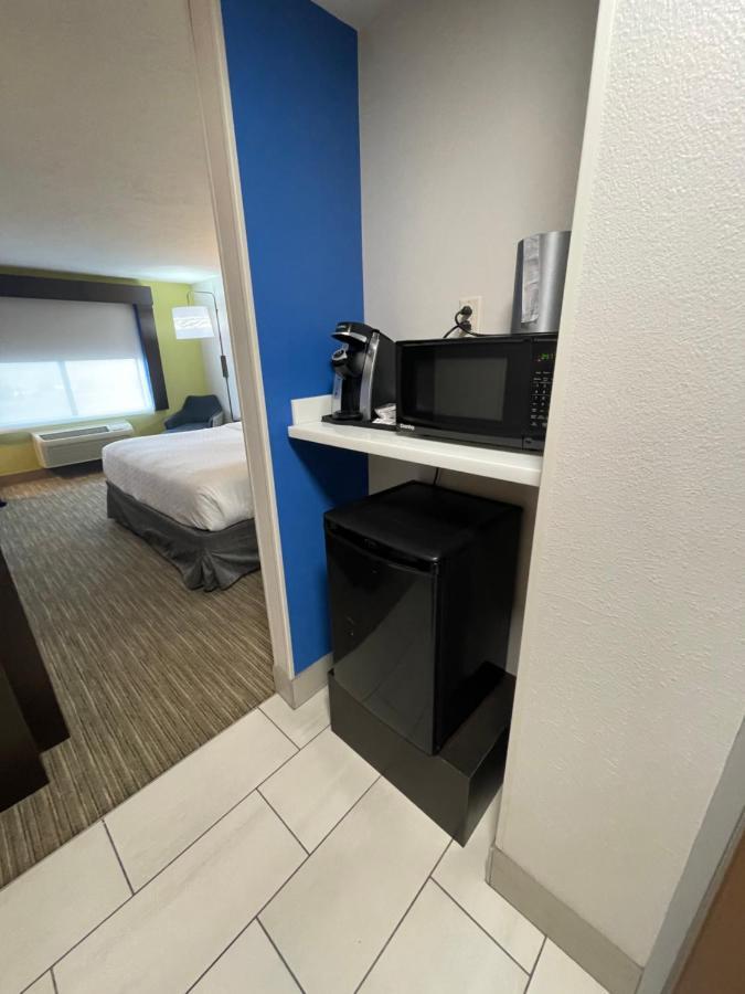 Holiday Inn Express Hotel & Suites Las Vegas By Ihg Екстер'єр фото