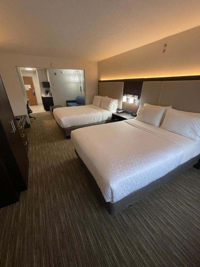 Holiday Inn Express Hotel & Suites Las Vegas By Ihg Екстер'єр фото