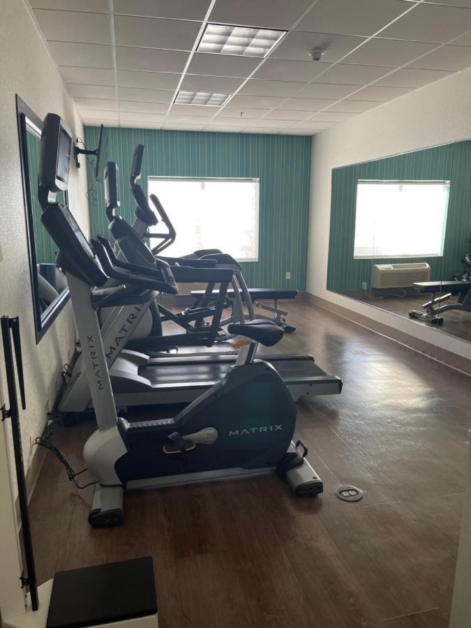 Holiday Inn Express Hotel & Suites Las Vegas By Ihg Екстер'єр фото