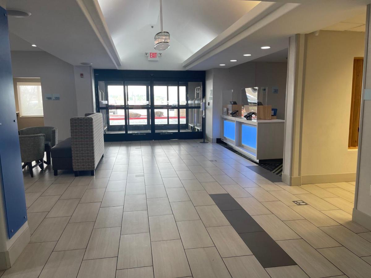 Holiday Inn Express Hotel & Suites Las Vegas By Ihg Екстер'єр фото