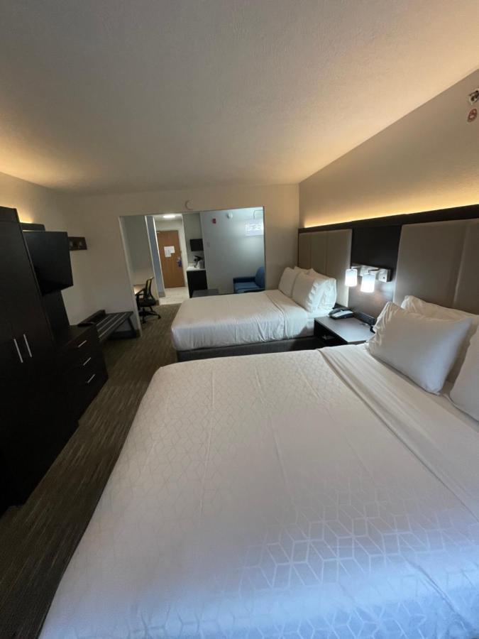 Holiday Inn Express Hotel & Suites Las Vegas By Ihg Екстер'єр фото